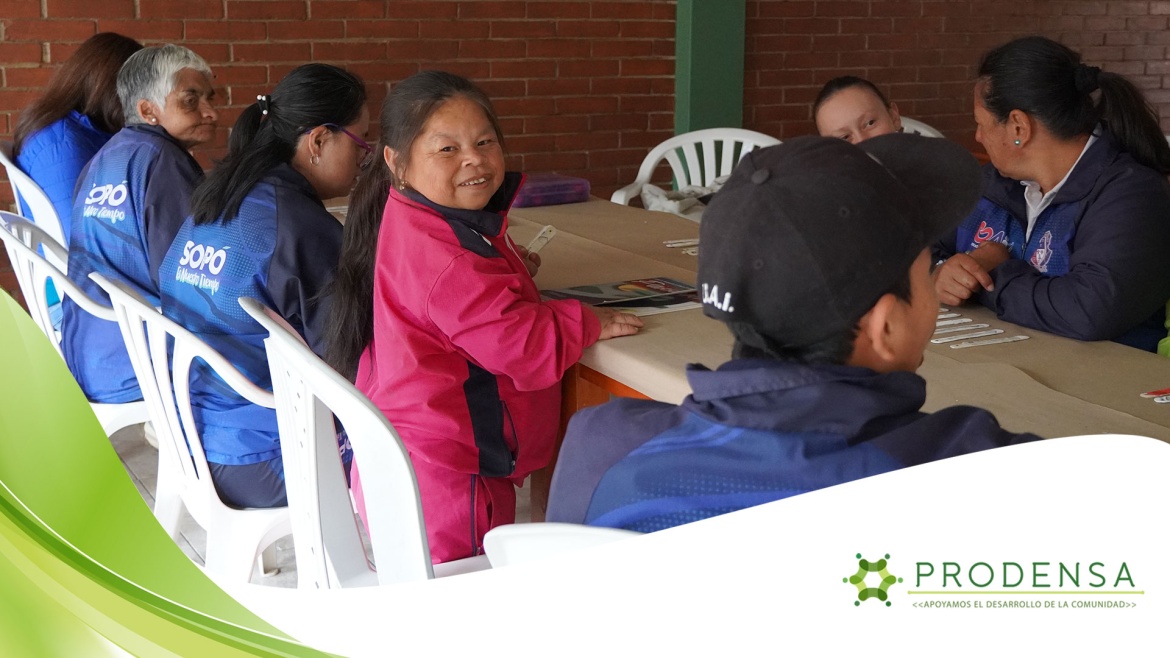 Creación de separador de hojas con material reciclable